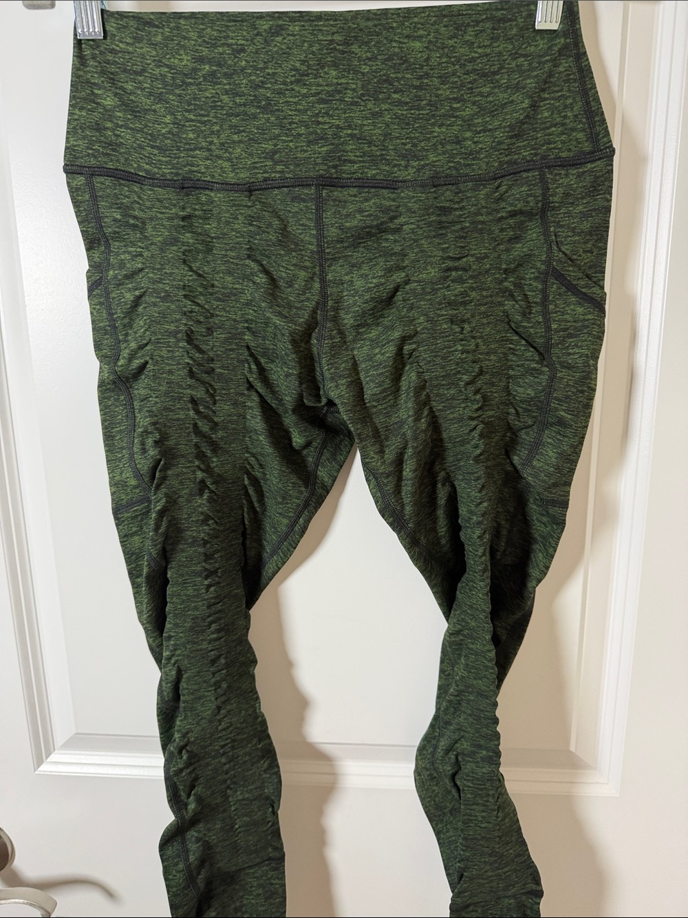 High-Waist Olive Green Leggings with Side Pockets